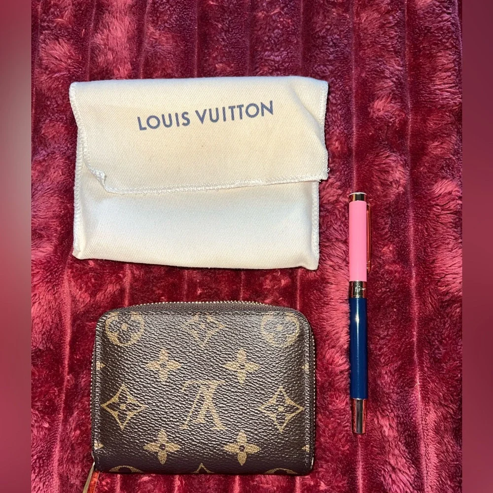 Louis Vuitton Monogram Zippy Coin Purse